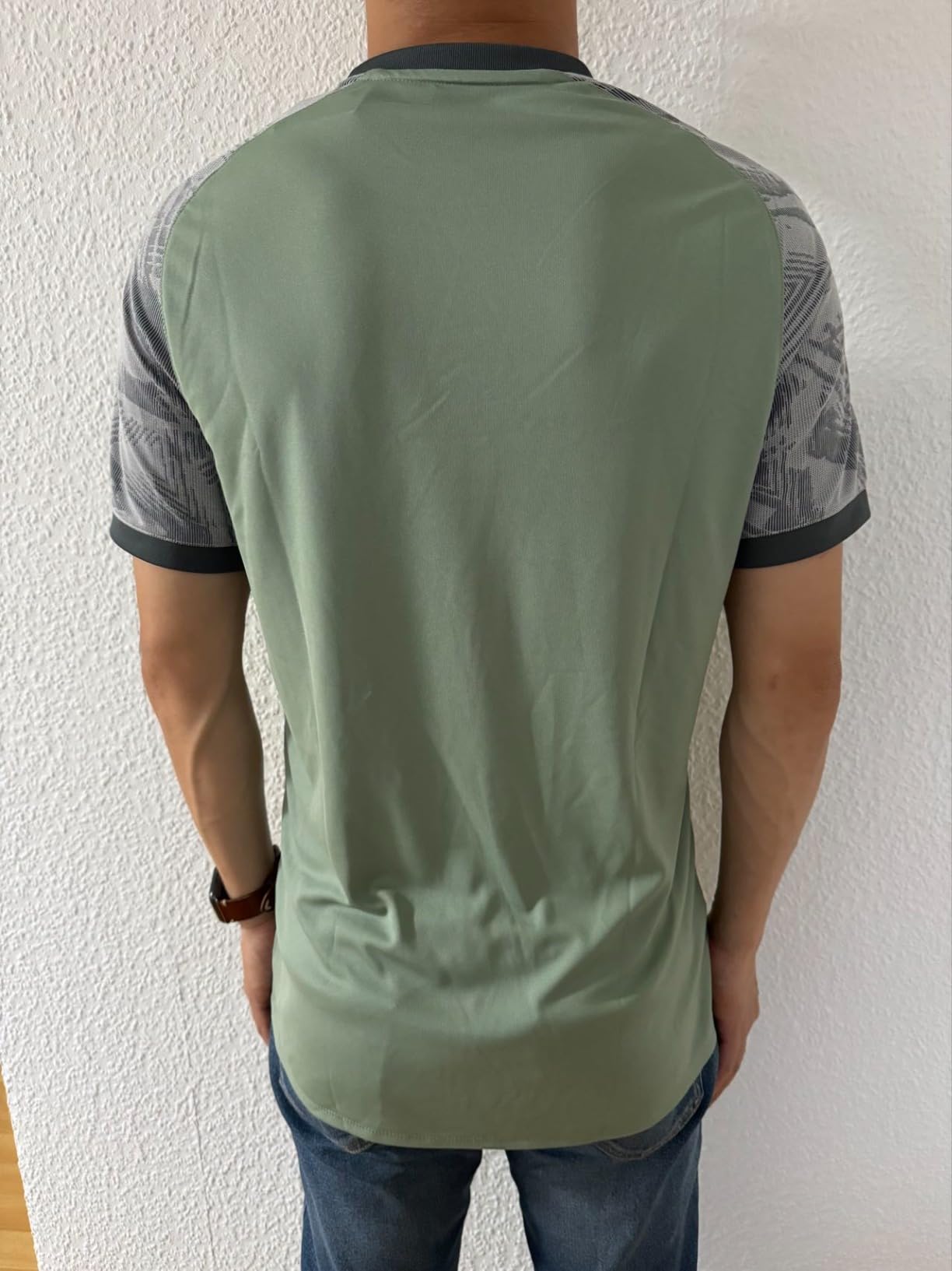 Leichter Stoff