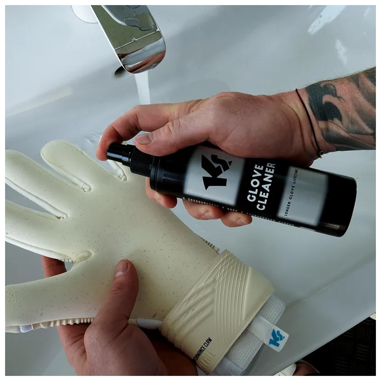 keepersport-glove-cleaner-torwarthandschuhreiniger-250-ml image 2